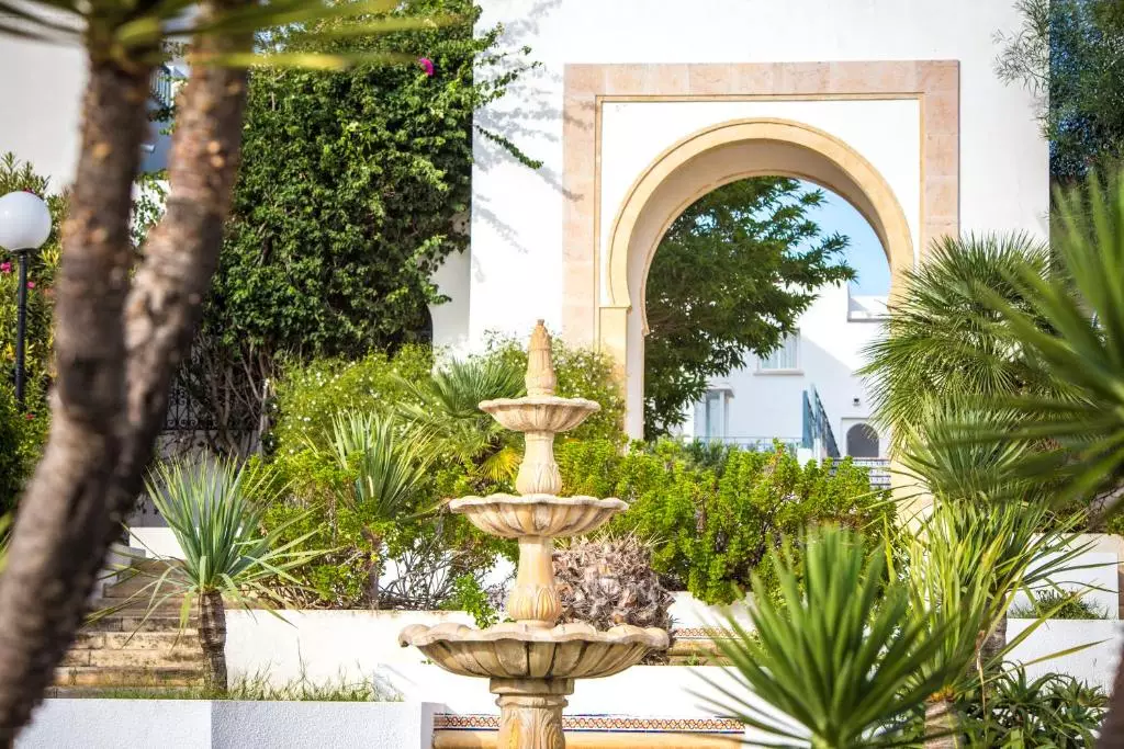 GOLDEN CARTHAGE
